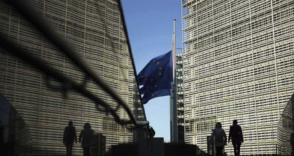 Πώς μπορεί να αντιστραφεί η αρνητική πορεία στην Ε.Ε.;